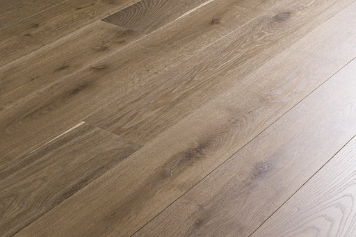 HZ 42 high-end wide plank engineered European Oak refined hardwood flooring surfaces with a natural hardwax oil finish by Plank & Co - texture image